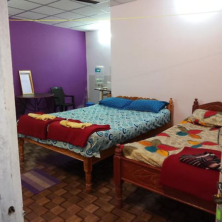 The Leisure Home Stay Shadipur Екстериор снимка