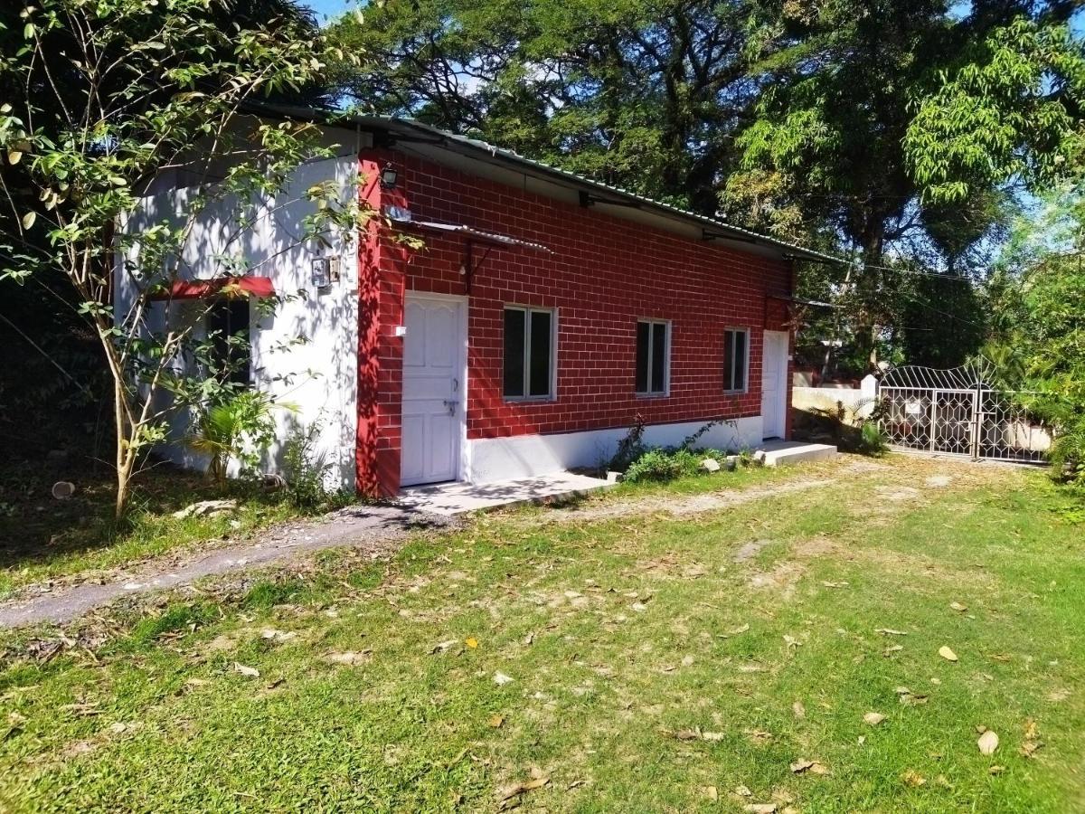 The Leisure Home Stay Shadipur Екстериор снимка