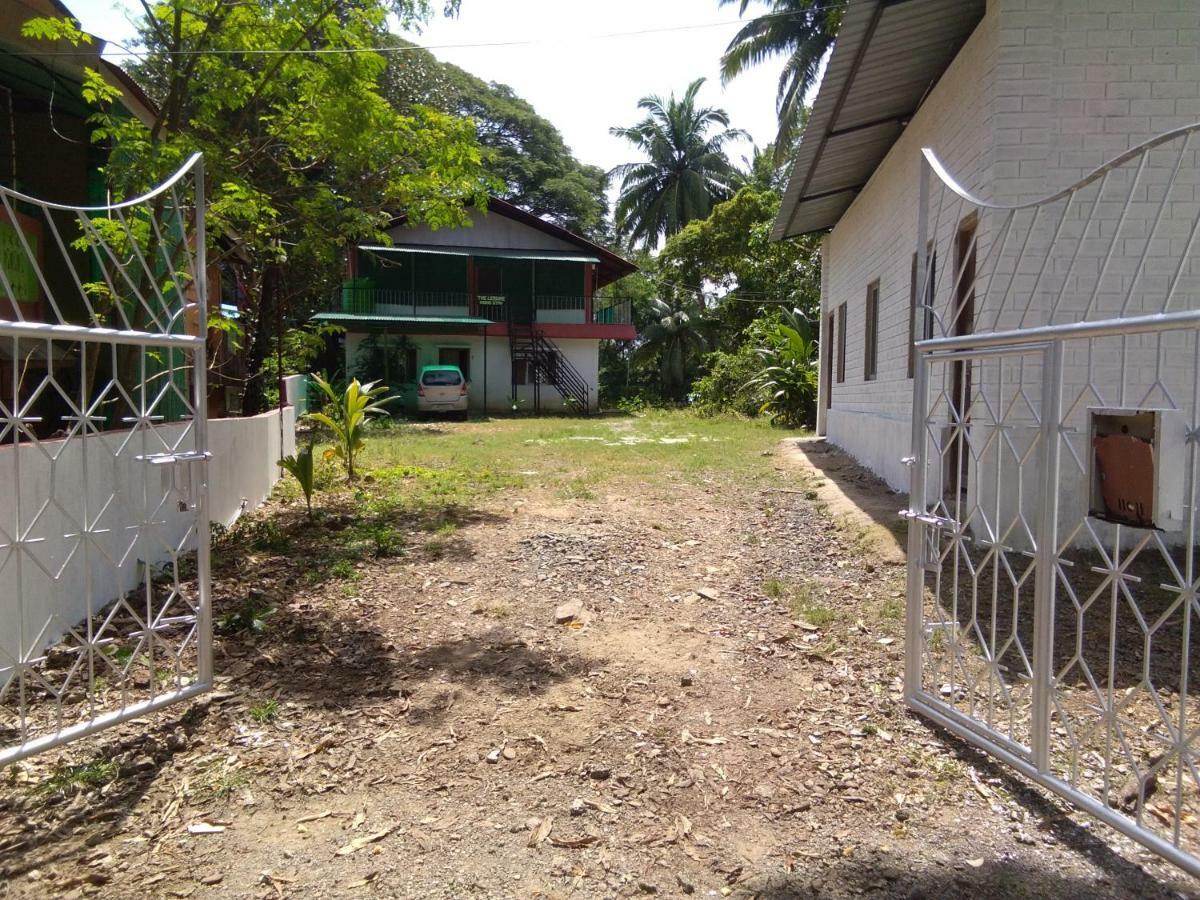 The Leisure Home Stay Shadipur Екстериор снимка